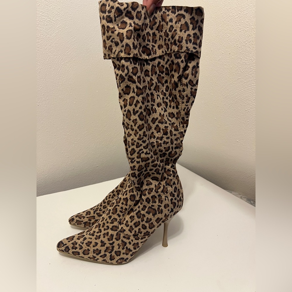 Carrini Leopard Print Knee-High Boots w/ Inner Zipper | Size 8